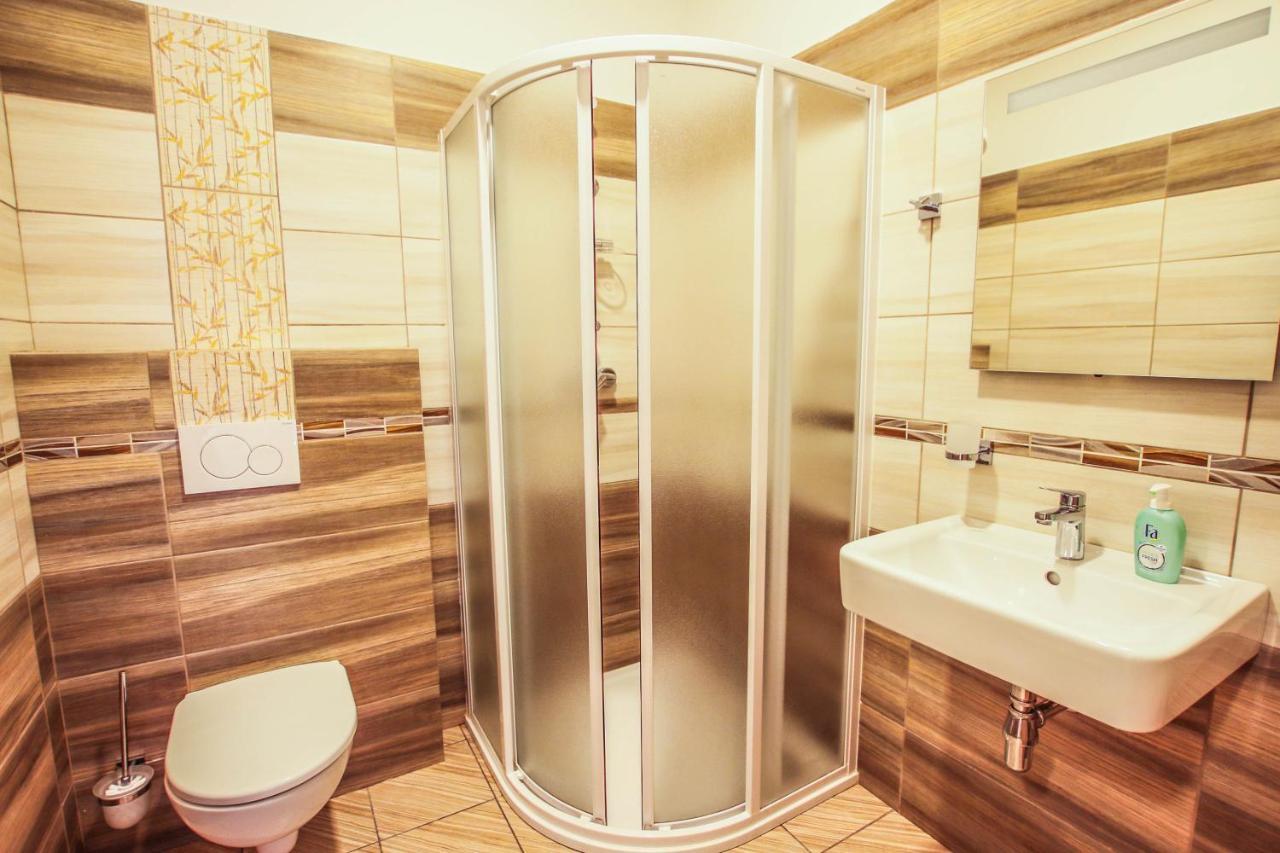 Hotel U Plaze Vranov nad Dyjí Buitenkant foto