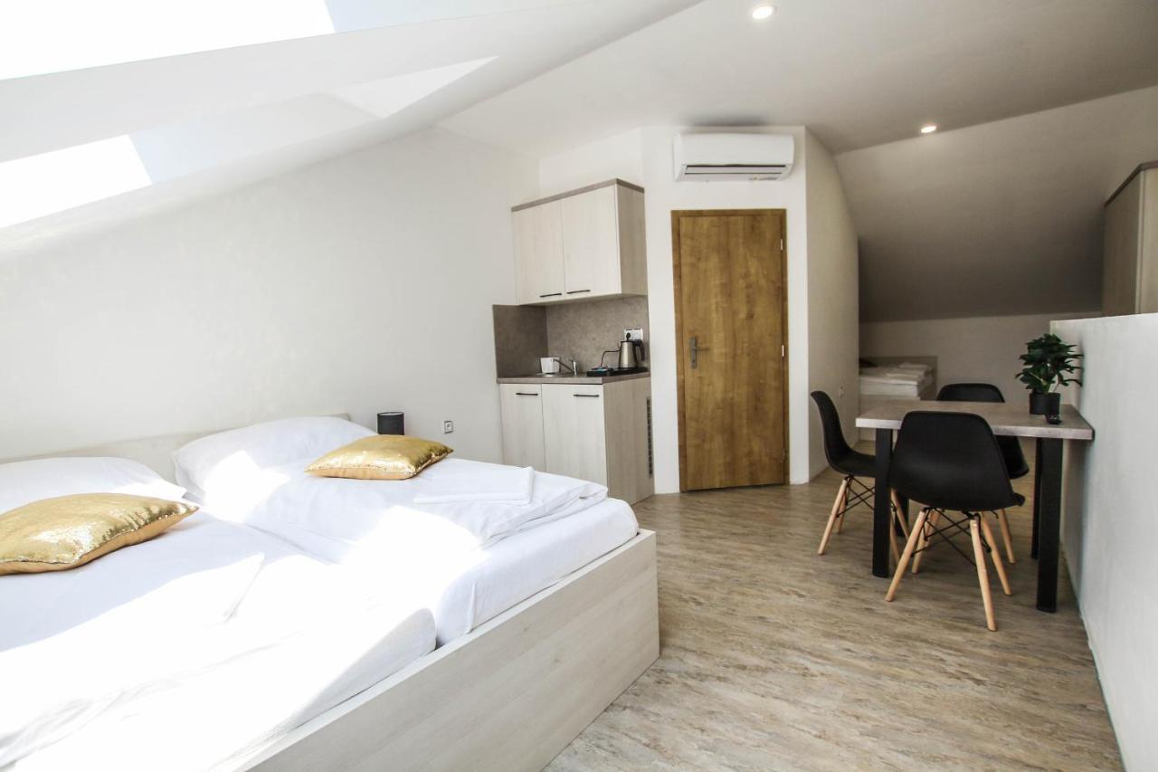 Hotel U Plaze Vranov nad Dyjí Buitenkant foto